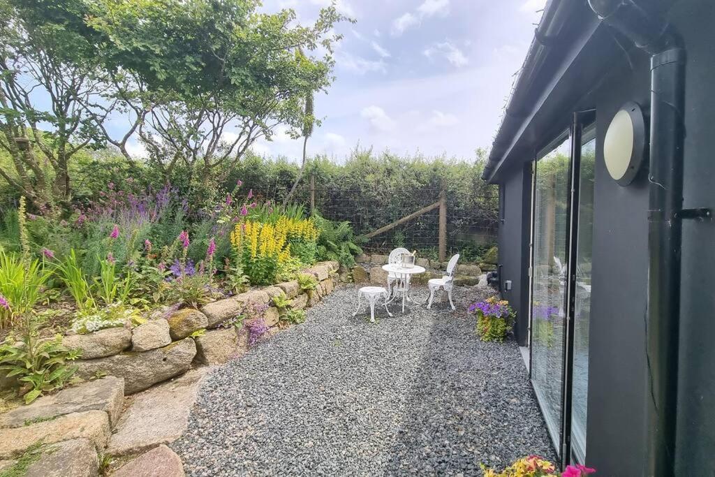 Hallegan Annexe With Private Garden And Woodland カムボーン エクステリア 写真